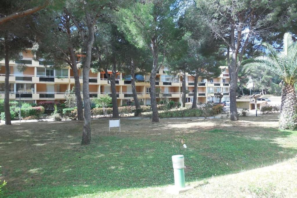 Agreable T3, Bormes Les Mimosas Lägenhet Exteriör bild